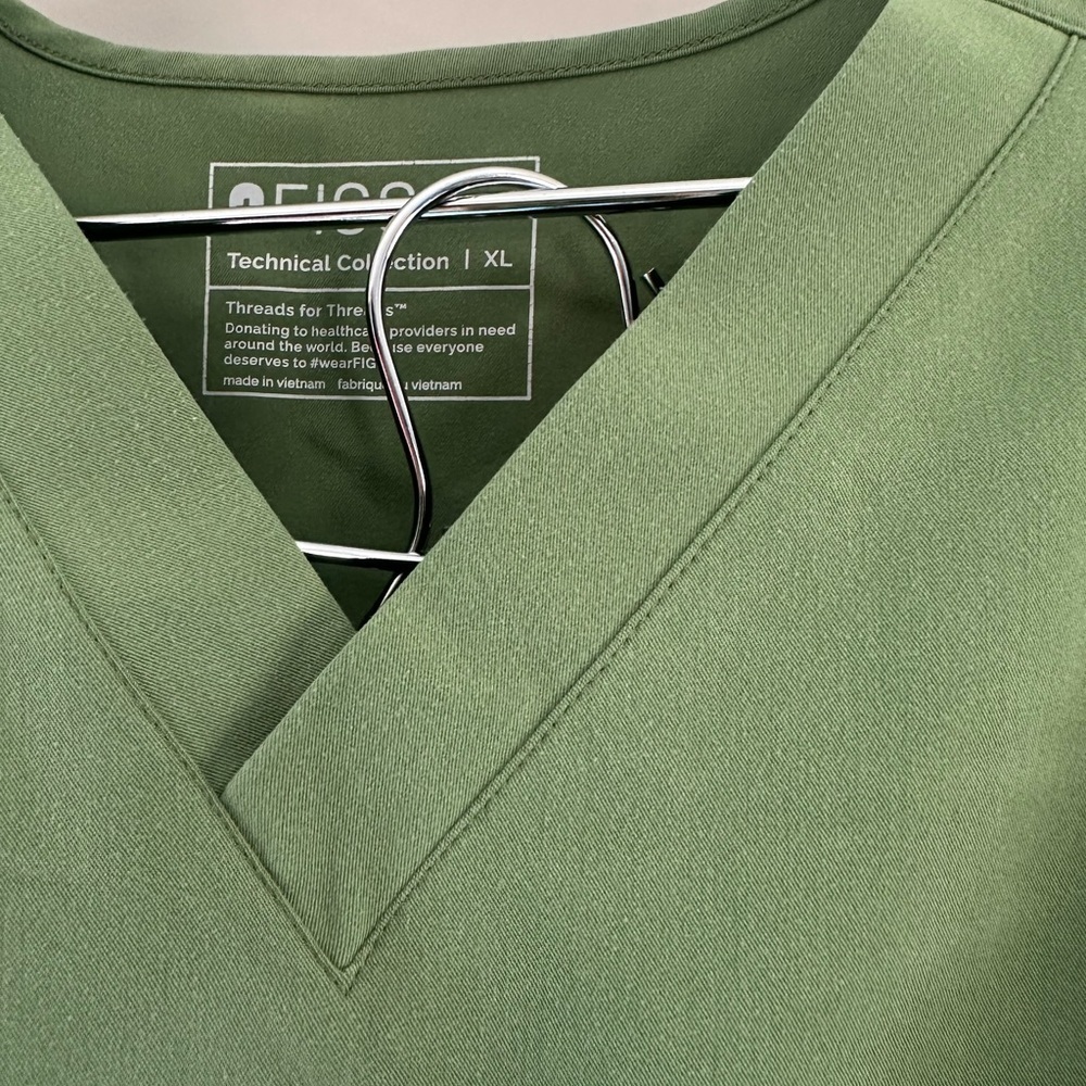 Figs Green Set - Picture 3 of 12